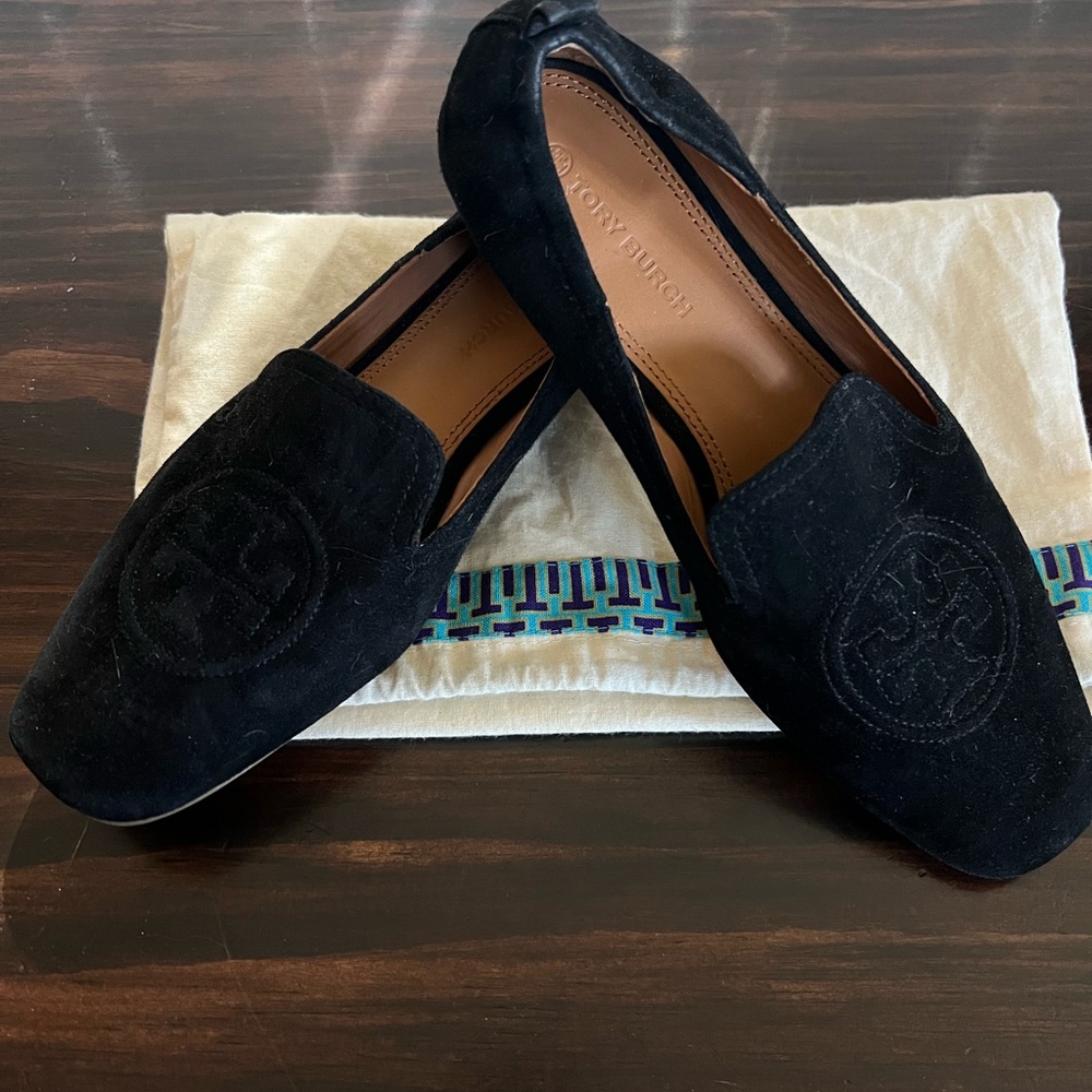 NEW W/out tags-Tory Burch black silk-suede "Leigh" elastic back flat loafers